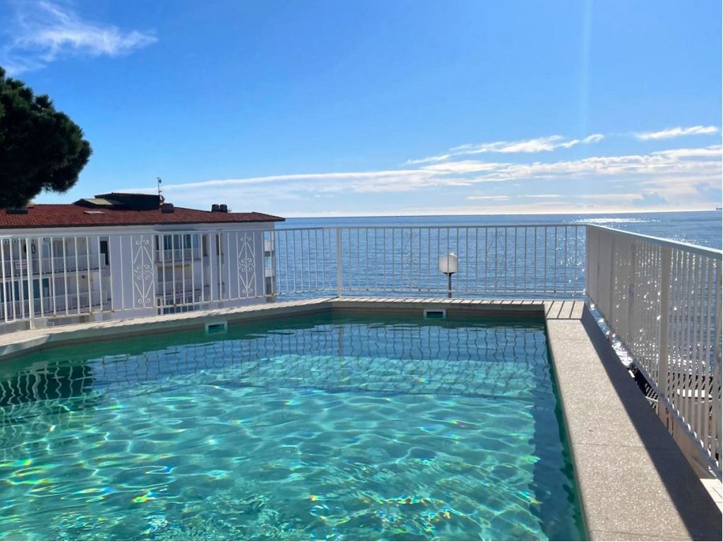 Appartement Appartement PUIG ROM, CANYELLES, ALMADRAVA 210000€ AGENCE DE LA PLAGE Appartement Appartement PUIG ROM, CANYELLES, ALMADRAVA 210000€ AGENCE DE LA PLAGE