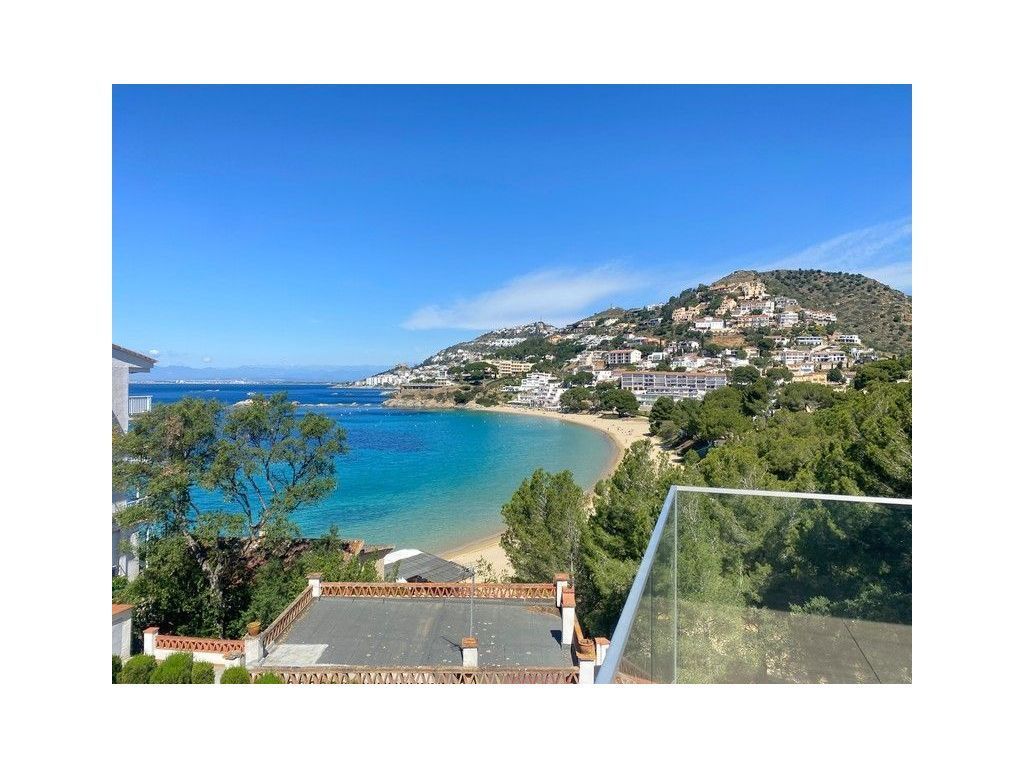 Maison PUIG ROM, CANYELLES, ALMADRAVA 2180000€ AGENCE DE LA PLAGE